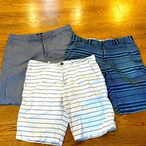 Bundle of Tommy Hilfiger men’s shorts. Khaki style. Great used condition.